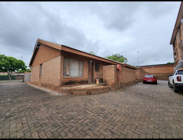 1,338M² APARTMENT BLOCK FOR SALE IN POLOKWANE CENTRAL